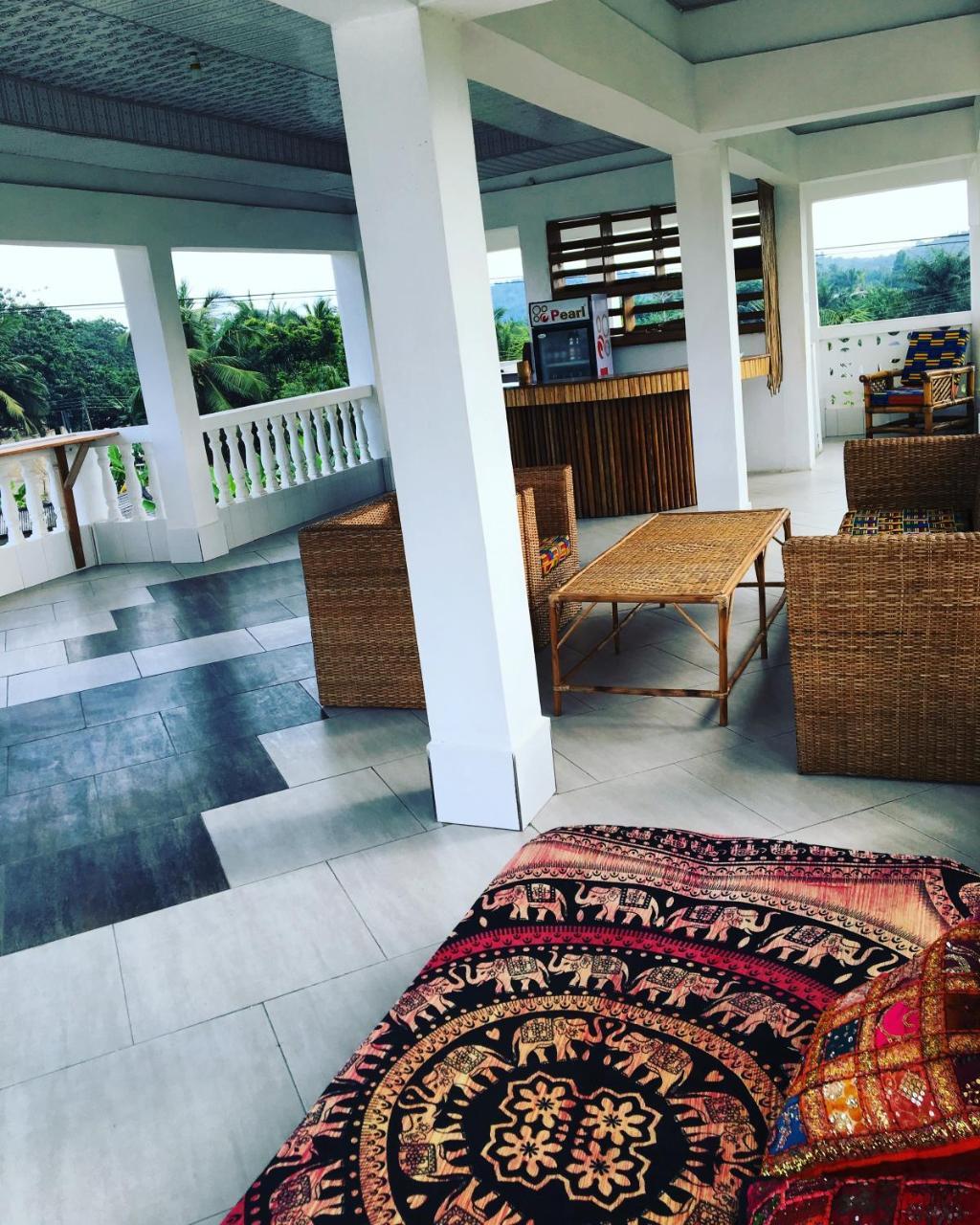 Serenity Haven Lodge Busua Exterior foto
